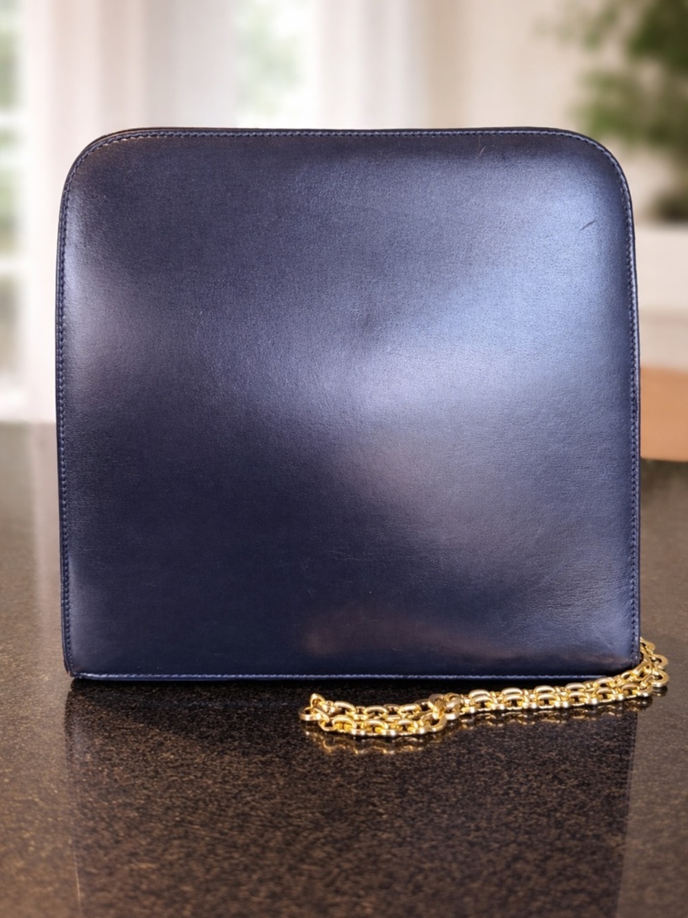 Authentic Salvatore Ferragamo Gancini Chain Shoulder Bag - Vintage - Picture 2 of 9